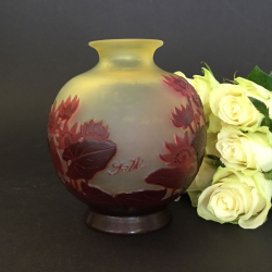 Vaseline Glass Vase decorated with floral pattern (c.1900)